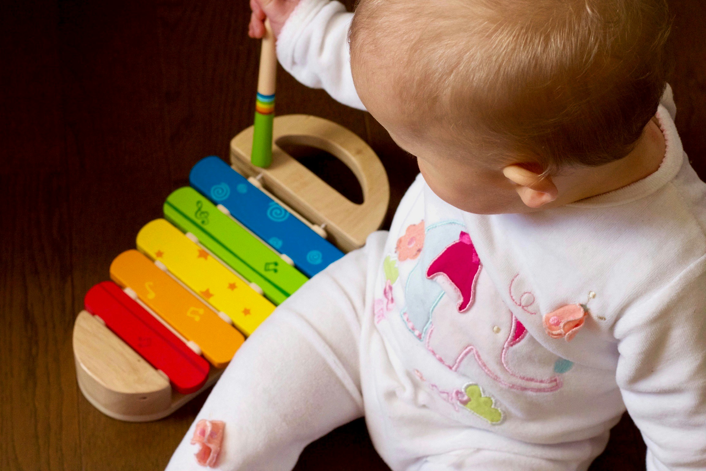 langage motricité éveil bébé
